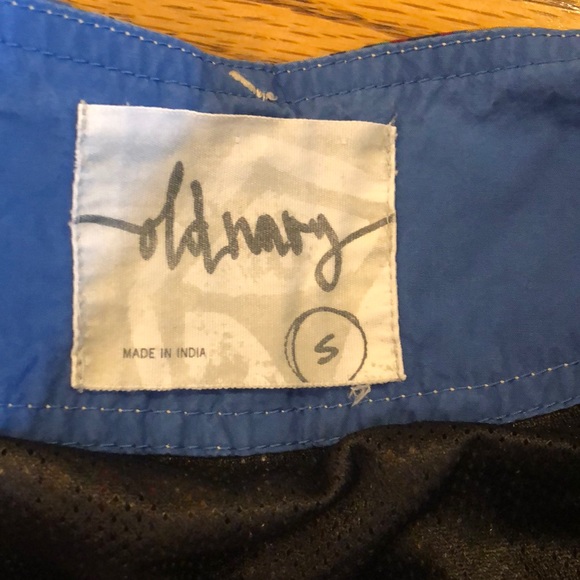 Old Navy board shorts - Picture 7 of 7